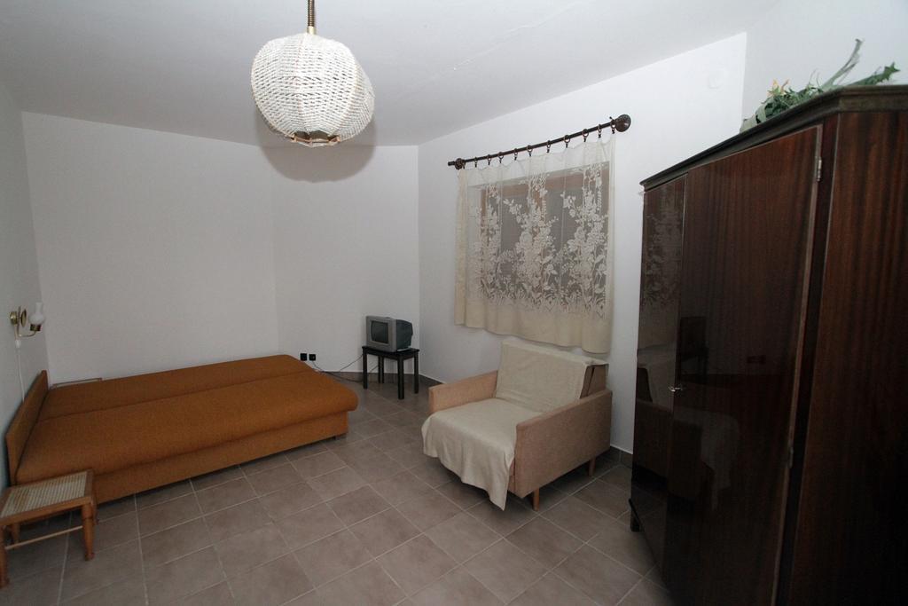 Vöröskő apartmanház Révfülöp Habitación foto