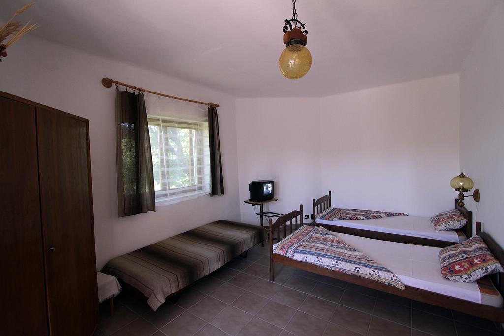 Vöröskő apartmanház Révfülöp Habitación foto